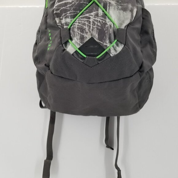 North Face Jester 28 Liter Black Green School Hiking 18 Inch Backpack - Picture 5 of 16